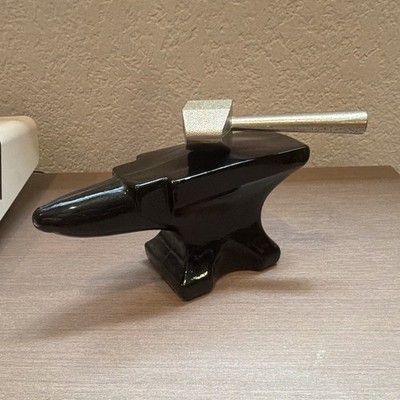 Avon Leather After Shave 4 fl oz Anvil Shaped  Mens Aftershave Full Bottle