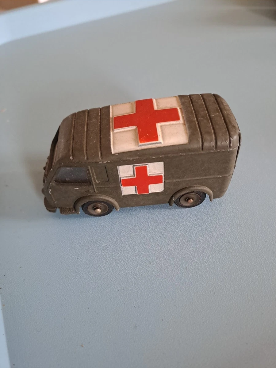 1/43 ème DINKY TOYS AMBULANCE RENAULT MILITAIRE / jouet ancien
