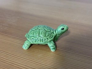 Hagen Renaker COIN TURTLE MAMA #A-316
