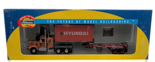 Kenworth Athearn 92636 escala HO con contenedor Hyundai de 20' y chasis de remolque | Condition: New
