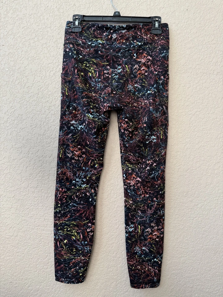 Lululemon Women's Invigorate High-Rise Tight 25" Foliage Overlay Multi Size 8 - Image 2 of 4