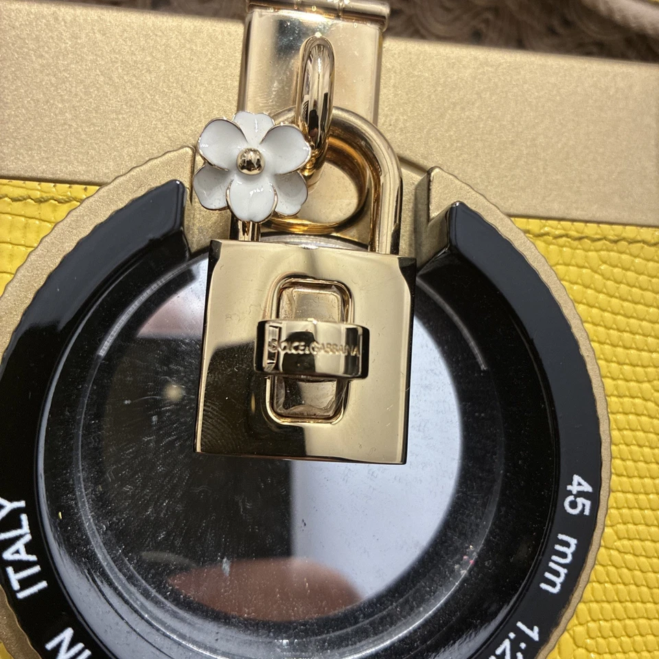 Bolso para cámara Dolce & Gabbana de piel de lagarto amarillo  Foto 3 de 4