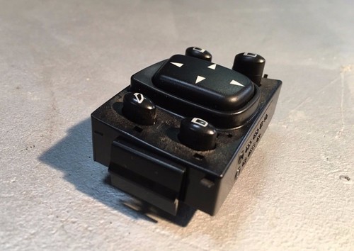 Mercedes Benz S-Klasse W220 Spiegel Schalter A2208211551