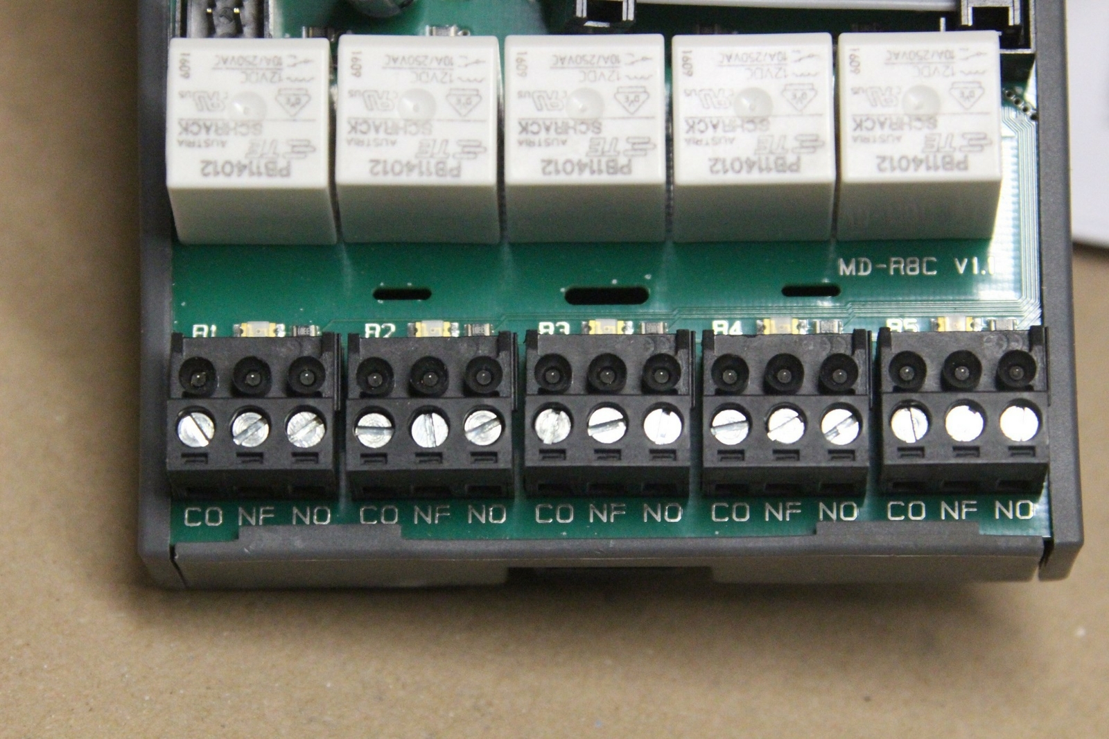 TIL MDR8C V1.2 Module déporté à 8 sorties relais pour centralisation - 4