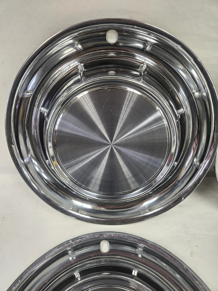 Pontiac Star Chief Chief Safari 1957 tapacubos de acero inoxidable de 14 pulgadas OEM GM Foto 4 de 4