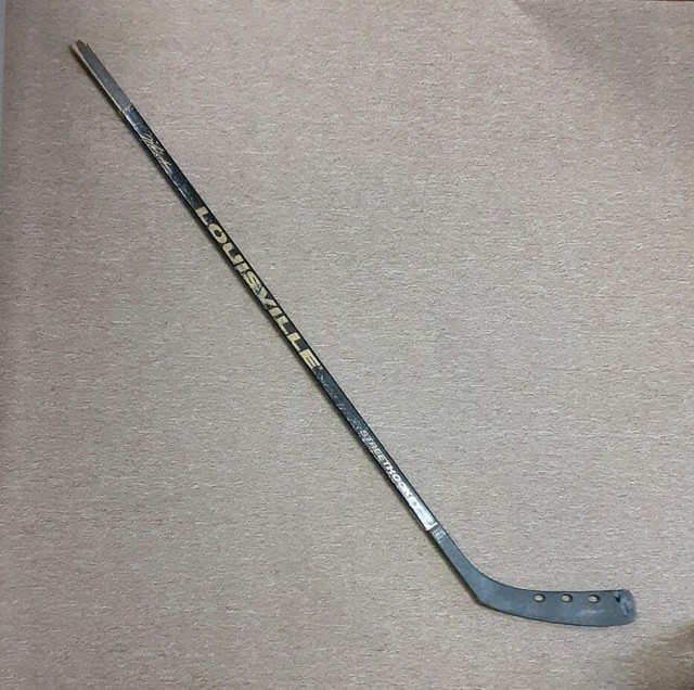 LOUISVILLE TPS TOURNAMENT PLAYERS SERIES HOCKEY STICK Pro Used Right