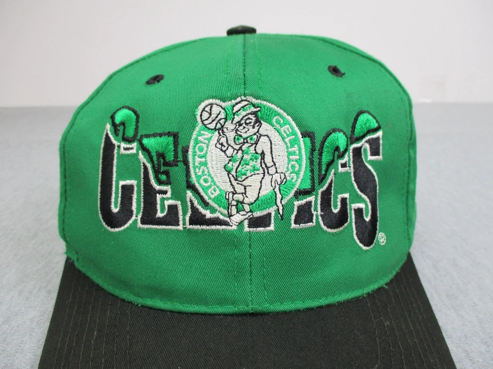 De colección Boston Celtics Sombrero Snapback NBA Verde Logo Grande Blockhead Spellout G Gorra Foto 2 de 4