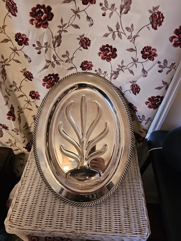 Vintage Oneida Silver Plated Platter Turkey/Meat Serving Tray Footed w Meat Well