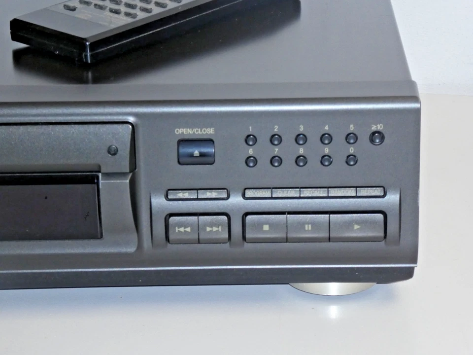 Technics SL-PS670D High-End CD-Player inkl. FB, 2 Jahre Garantie - Bild 4 von 4