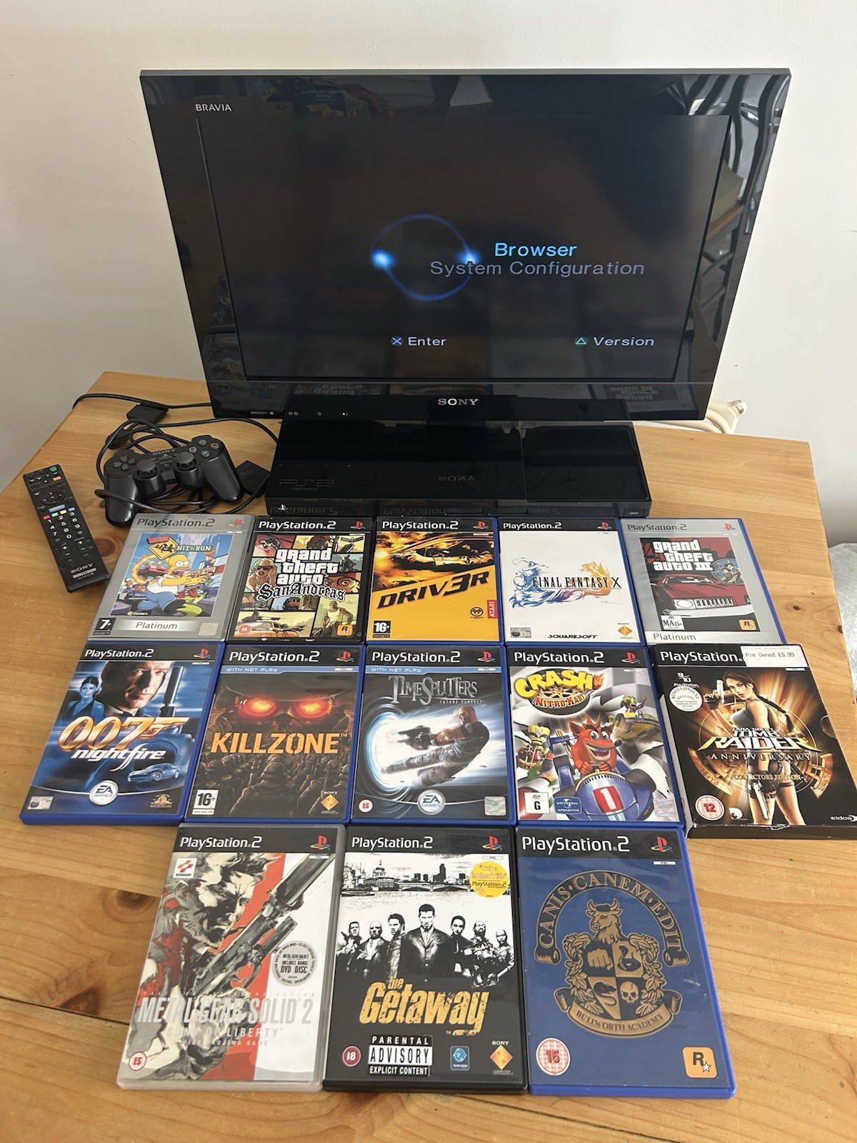 Sony Bravia KDL-22PX300 PlayStation 2 TV with Built-In PlayStation 2