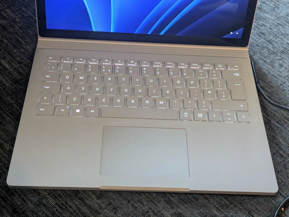 Microsoft Surface Book 2 13.5" i7-8650U 8GB 256GB GTX 1050 Windows 11 - Image 2 of 4