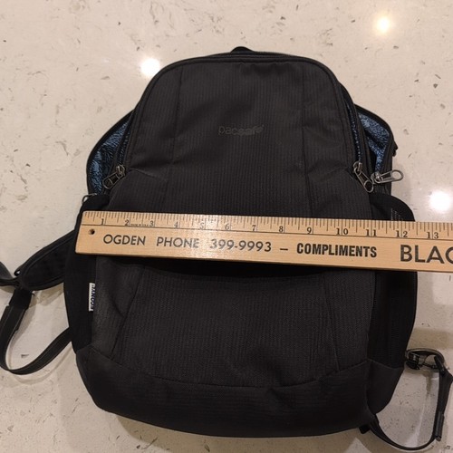 Pacsafe Backpack ECONYL® black Pacsafe Bag Excellent - Picture 17 of 18
