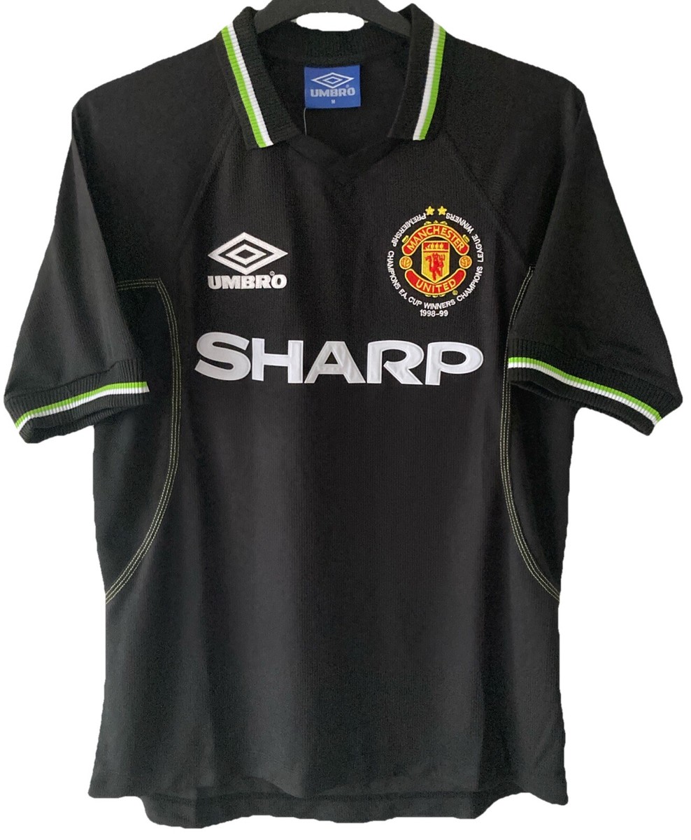 新品 1999 Umbro Manchester United TREBLE T 新品 1999 Umbro Manchester United TREBLE T RARE Manchester