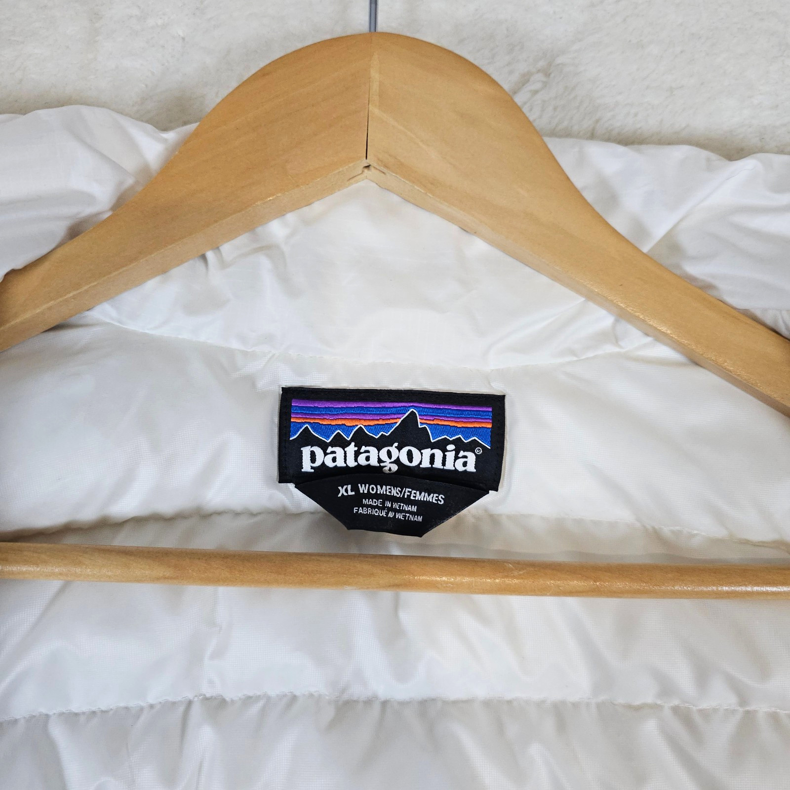 Patagonia Gilet Bodywarmer Down Filled Women's XL Birch White Puffer Lightweight thumbnail 11