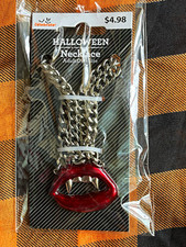 Way to Celebrate Halloween Vampire Lips & Fan...