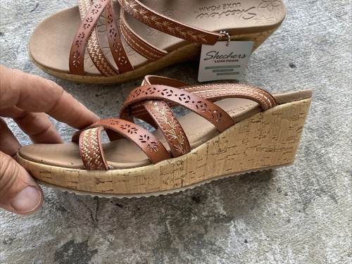 Skechers Lux Foam Beverlee Tiger Posse Wedge Cork Sandals Sz 9 M New - Picture 8 of 10