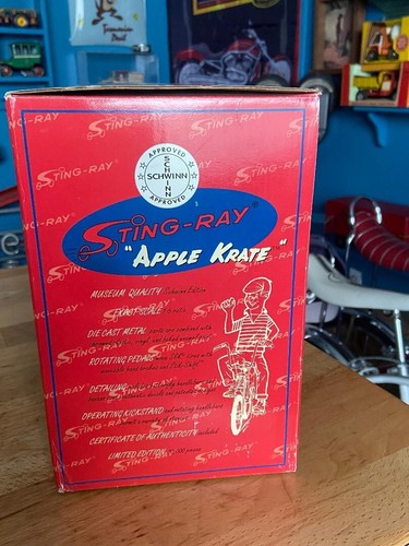 1969 Schwinn Sting-Ray Apple Krate Bicycle 1:6 Scale Xonex Diecast New in Box - Picture 22 of 24