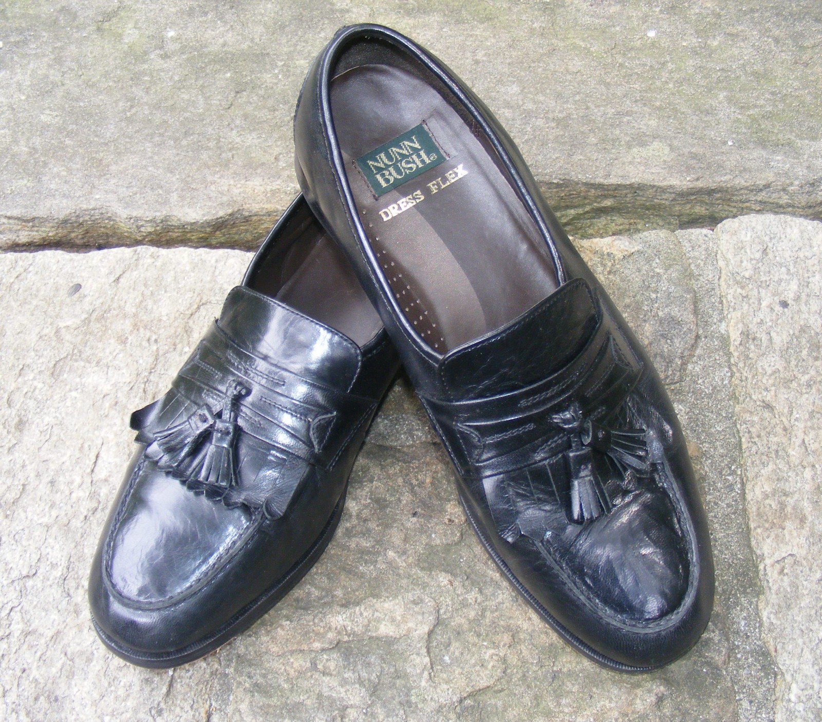 Wide Shoes Nunn Bush Keaton Men's Loafers - Kiltie Tassel Slip-On