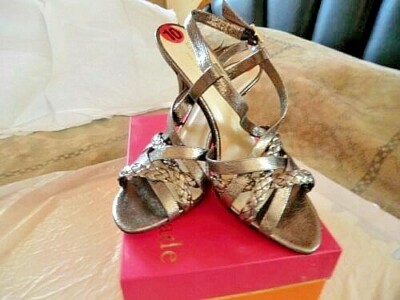 KATE SPADE SILVER DARK GOLD SPARKLE METALL LEATHER STRAPPY SANDALS US10 NIB ITA | eBay KATE SPADE SILVER DARK GOLD SPARKLE METALL LEATHER STRAPPY SANDALS US10 NIB ITA | eBay