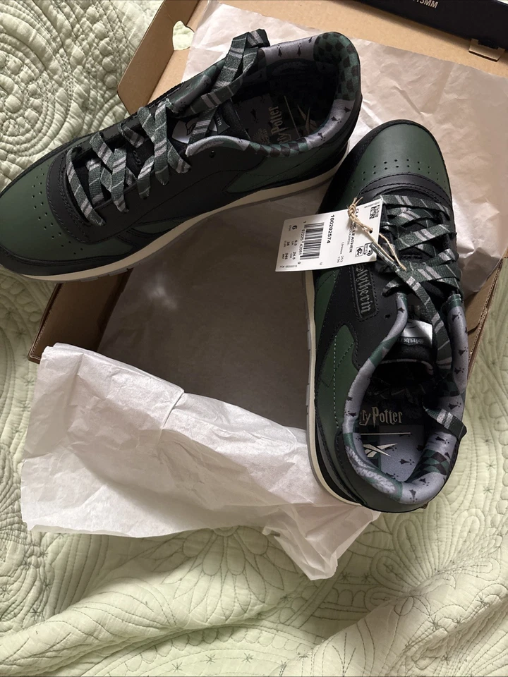 全新带标签 Reebok 哈利波特经典皮革跑步/球场 — 第 2/4 张图片