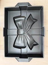 WILTON Birthday Present Christmas Holiday Gift Box All Occassion Cake Pan