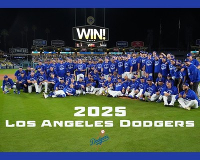 2025 los angeles dodgers team 8x10 photo victory over reds Shohei Ohtani