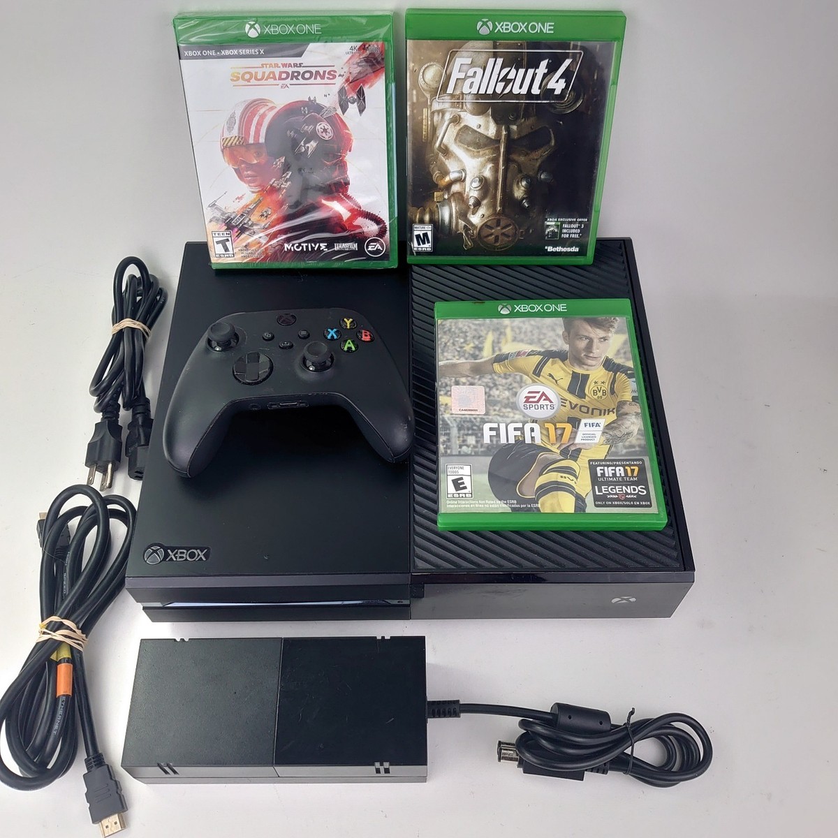Microsoft Xbox One 1540 500GB Console Bundle w/ 5 Games Controller