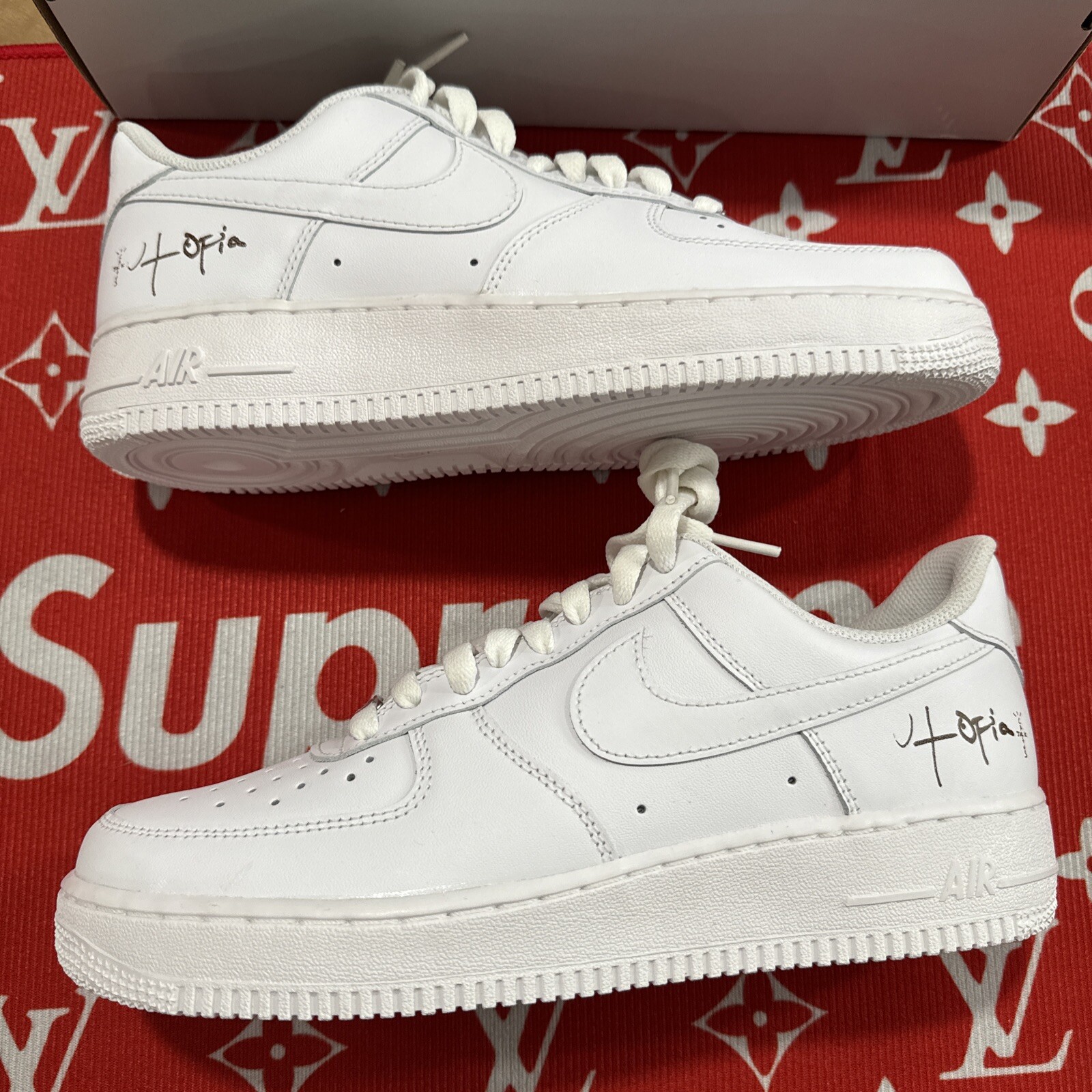Nike Travis Scott x Air Force 1 Utopia size 10 W/ 8.5 M
