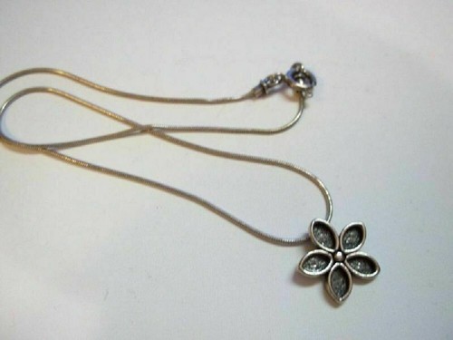 Collar Colgante Silpada Plata Esterlina 925 Flor Pequeña Oxidada N1276 - Imagen 2 de 13