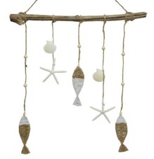 dekorativer maritimer Dekoaufhänger Muschelmobile mit Fischen Muscheln Seestern