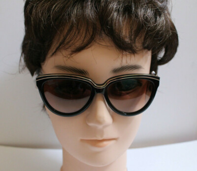 New, Authentic, Ladies display picture 2