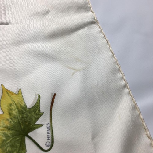 HERMES Scarf Carre 90 Leaves A Walk In The Park 90×90cm Without Box, Tag Used - Picture 4 of 12