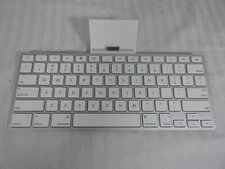 iPhone iPad iPod Dock Keyboard. Model #A1359. TESTED WORKS. Cord Not Included.