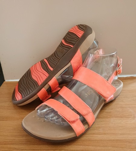 Vionic Teagan Orthaheel Triple Strap Sandals - Coral Size 4 37 Hardly Worn - Picture 8 of 13