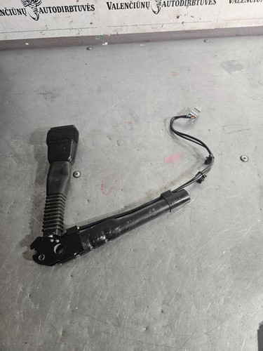 BMW 3 E92 E93 2007 Gurtschloss vorne 9119541 VLC8640