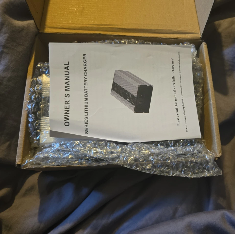 LiFePO4 电池充电器 43.8V 8A 锂铁磷酸盐电池高速充电 — 第 2/4 张图片