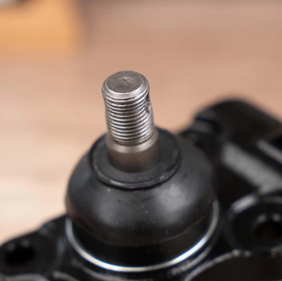 JUNTA ESFÉRICA INFERIOR DIANTEIRA DIREITA - Para Toyota 4RUNNER 1996-2002 FABRICANTE DE EQUIPAMENTO ORIGINAL: 43330-39585 - Imagem 3 de 4