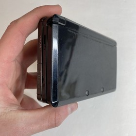 Nintendo 3DS Handheld Video Game Console Black CTR-001 W Charger Stylus