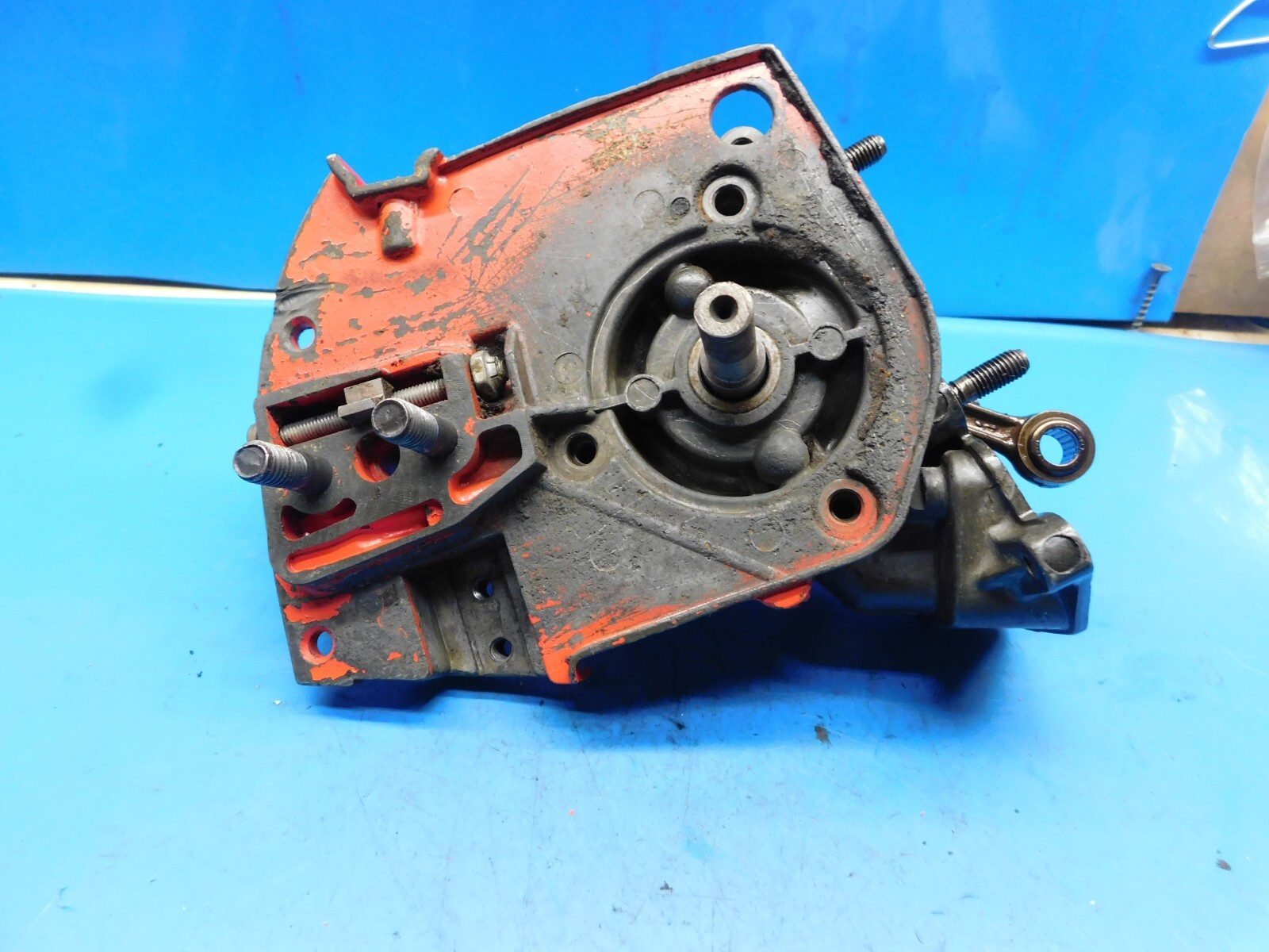 Homelite Chainsaw EZ Crank and Crankcase Assembly Box 2417 C