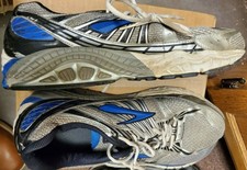 brooks beast 13 2e