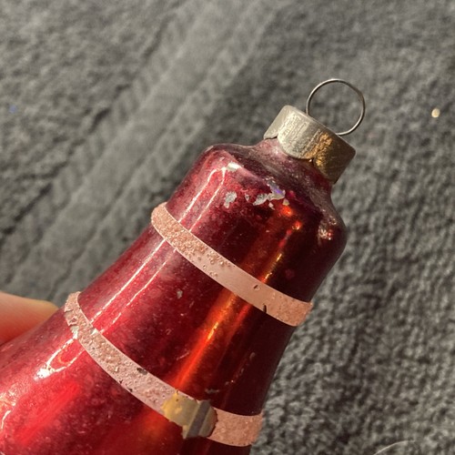 "GLÄNZENDE BRITE Quecksilberglas WEIHNACHTSORNAMENT rot weiße Glocke USA 2,75"" - Bild 4 von 6