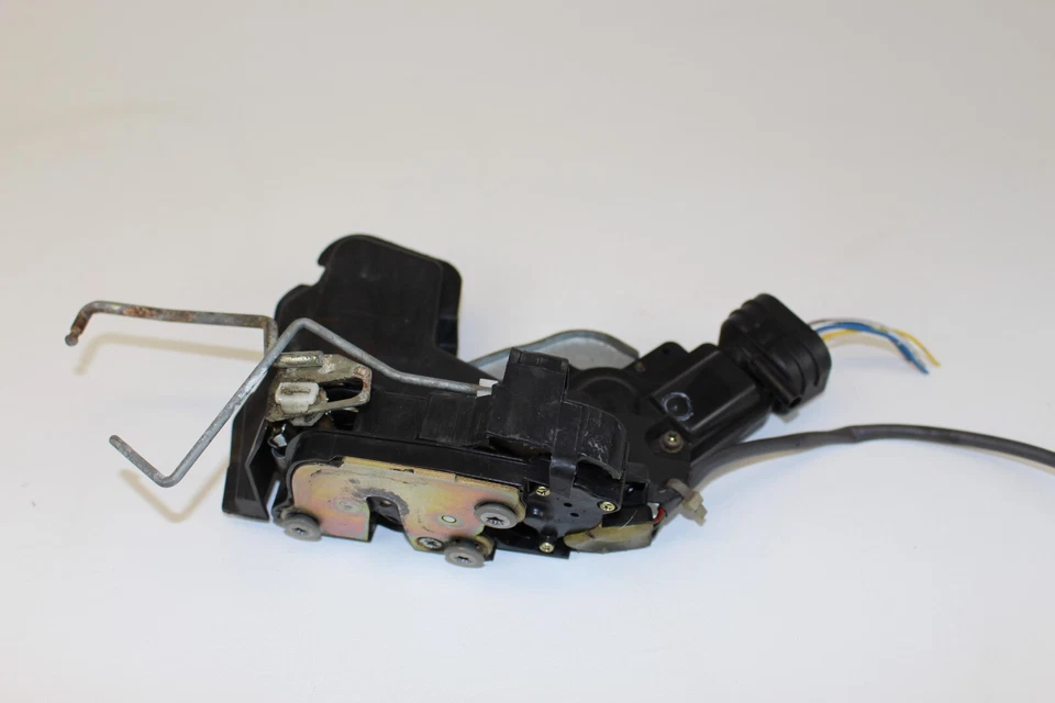 Actuador de bloqueo de pestillo de puerta derecha paso delantero Toyota Camry 1997-2001 probado OEM ♻ Foto 4 de 4