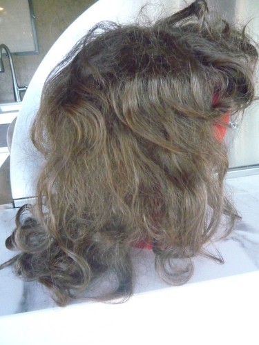 Celebrity personal owned brown wig. Long shag style. - Picture 5 of 11