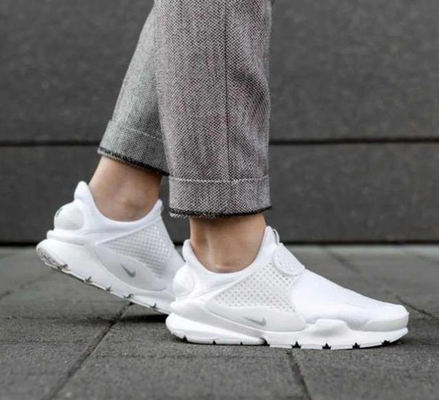 nike sock dart fit