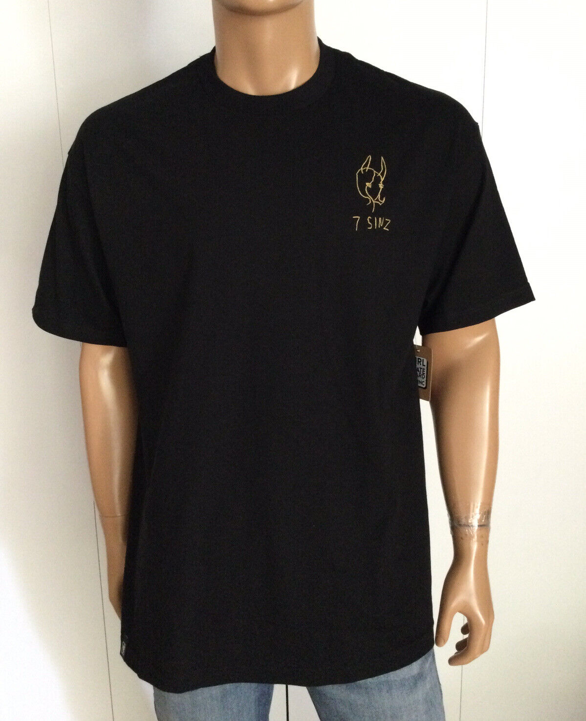 Girl Skateboard Co. Black Men’s T-Shirt Size L