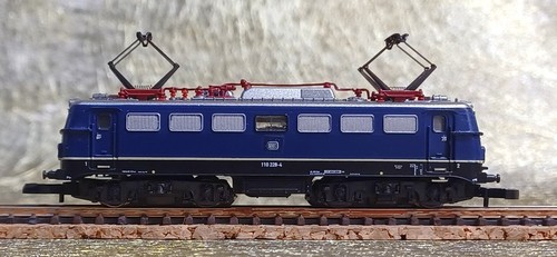 Märklin Z mini-club 1/220 8839 BR 110 ✅ Muy buen estado ✅ Luz LED ✅ (14) - Imagen 2 de 11