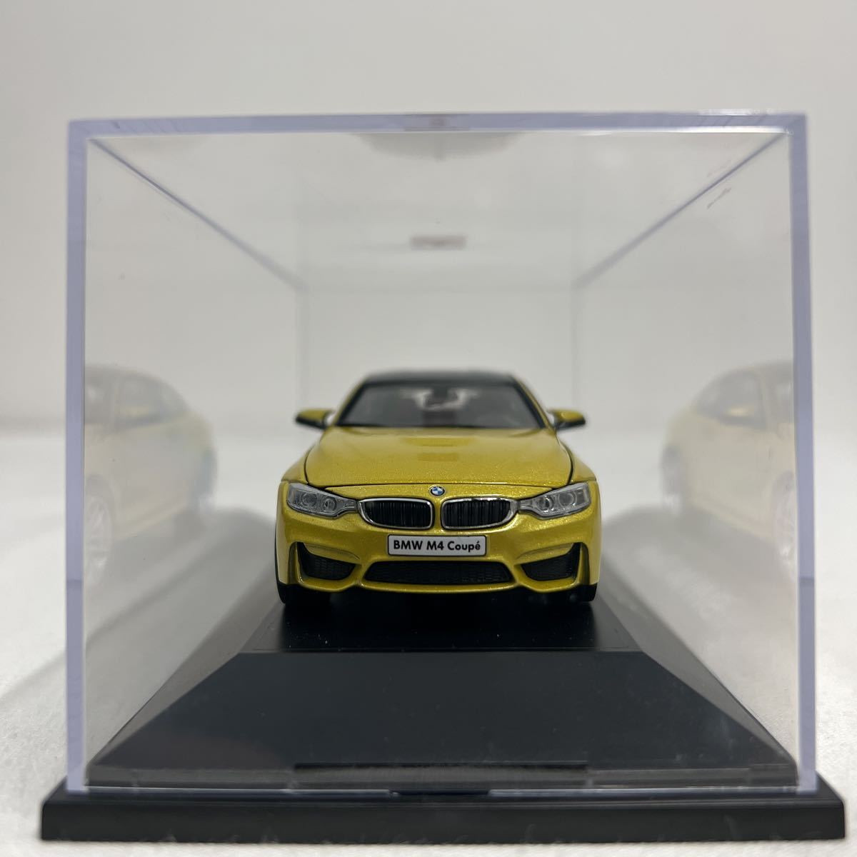 Herpa 1/43 Bmw M4 Coupe F82 Austin Yellow 4 Series Miniature Herpa 1/43 Bmw M4 Coupe F82 Austin Yellow 4 Series Miniature