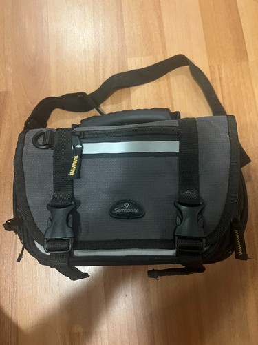 Black Samsonite Nylon MultiPocket adjust strap Padded Lightweight Water Resistan