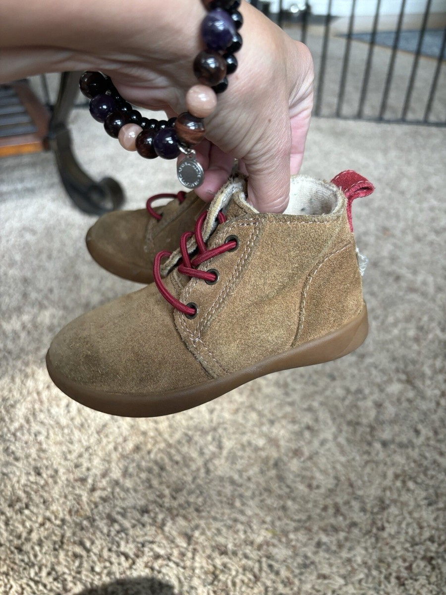 Ugg Toddler Sz. 6 Classic Zip Lined Boot. Cute, Comfortable