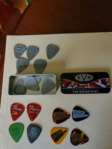 Guitar Picks Lot 25 total with EVH tin- Fender-Planet Waves-Dunlop-Chicago - Picture 3 of 7